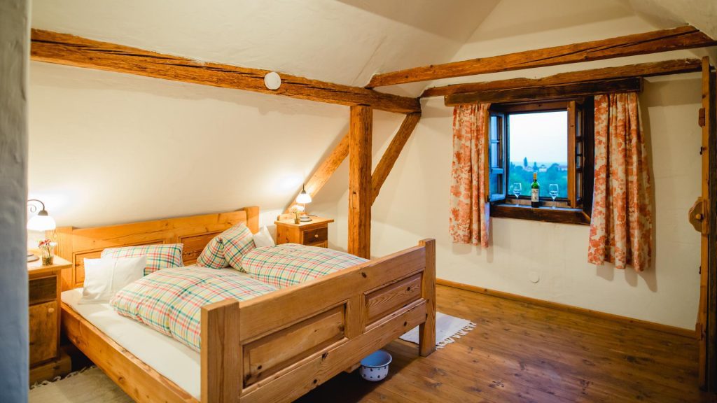 Gästezimmer Übersicht mit Aussicht, Weingut Pongratz - Foto © Karin Bergmann